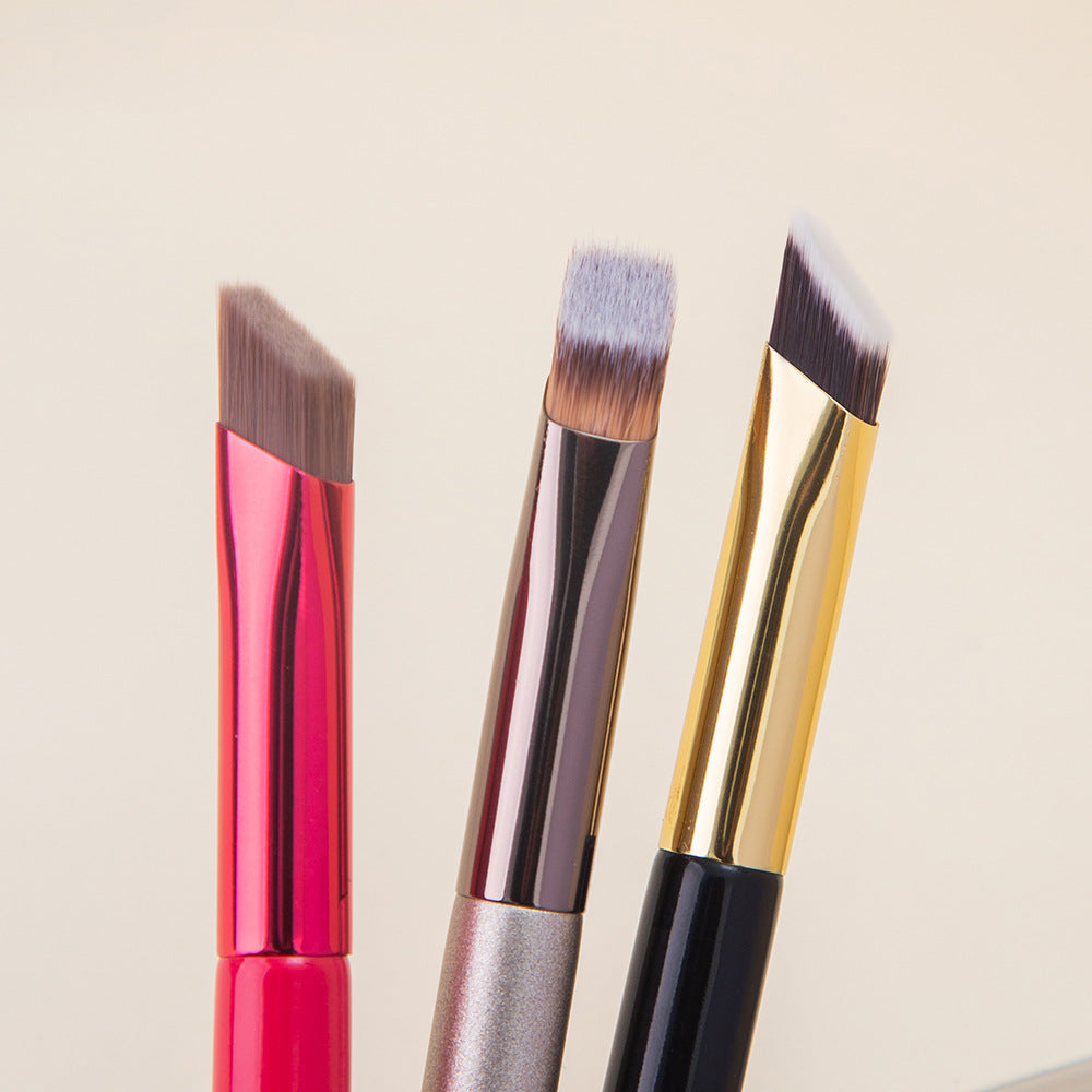 Angled Eyebrow Brush – Precision Makeup Tool for Brow Shaping and Definition